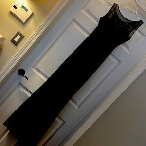 Beautiful couture ruched evening gown size 42 European.La Petite Robe